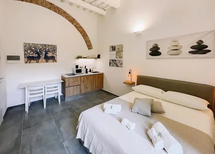 Centro Storico Spina White House * Pisa